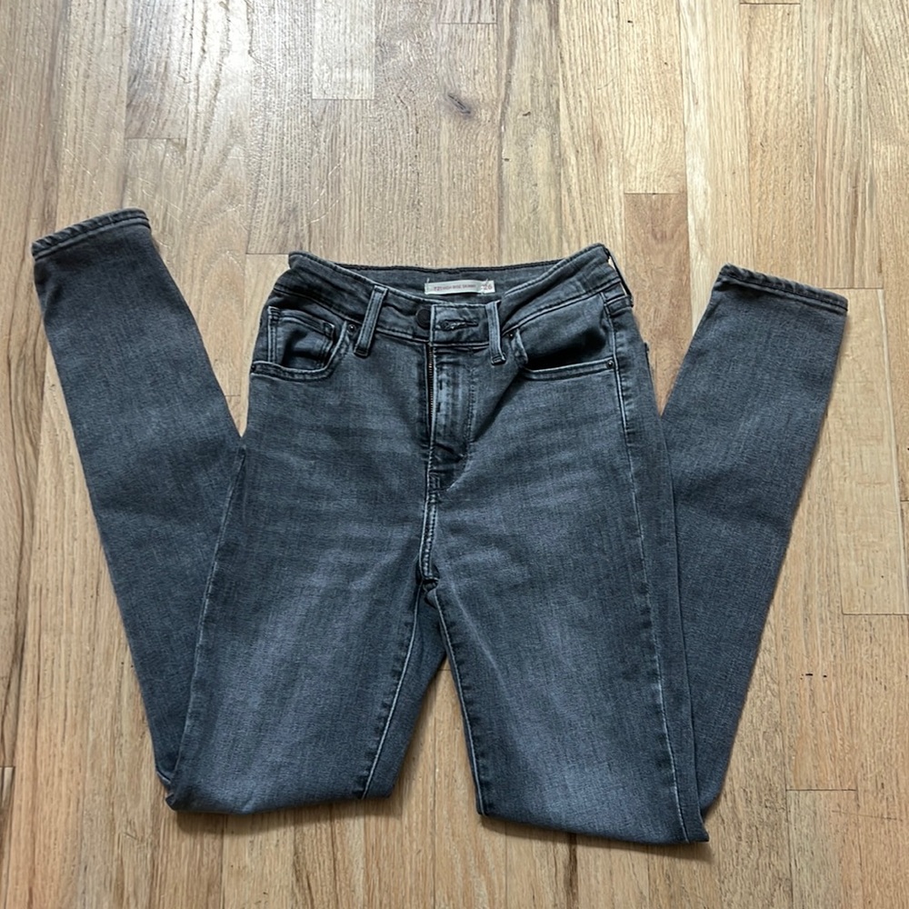 Levi’s 721 high rise skinny grey jeans